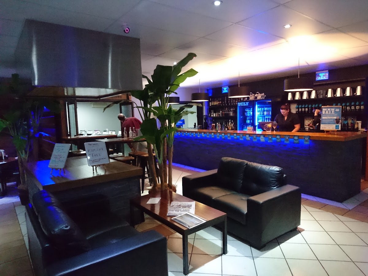 Clippers Bar & Grill